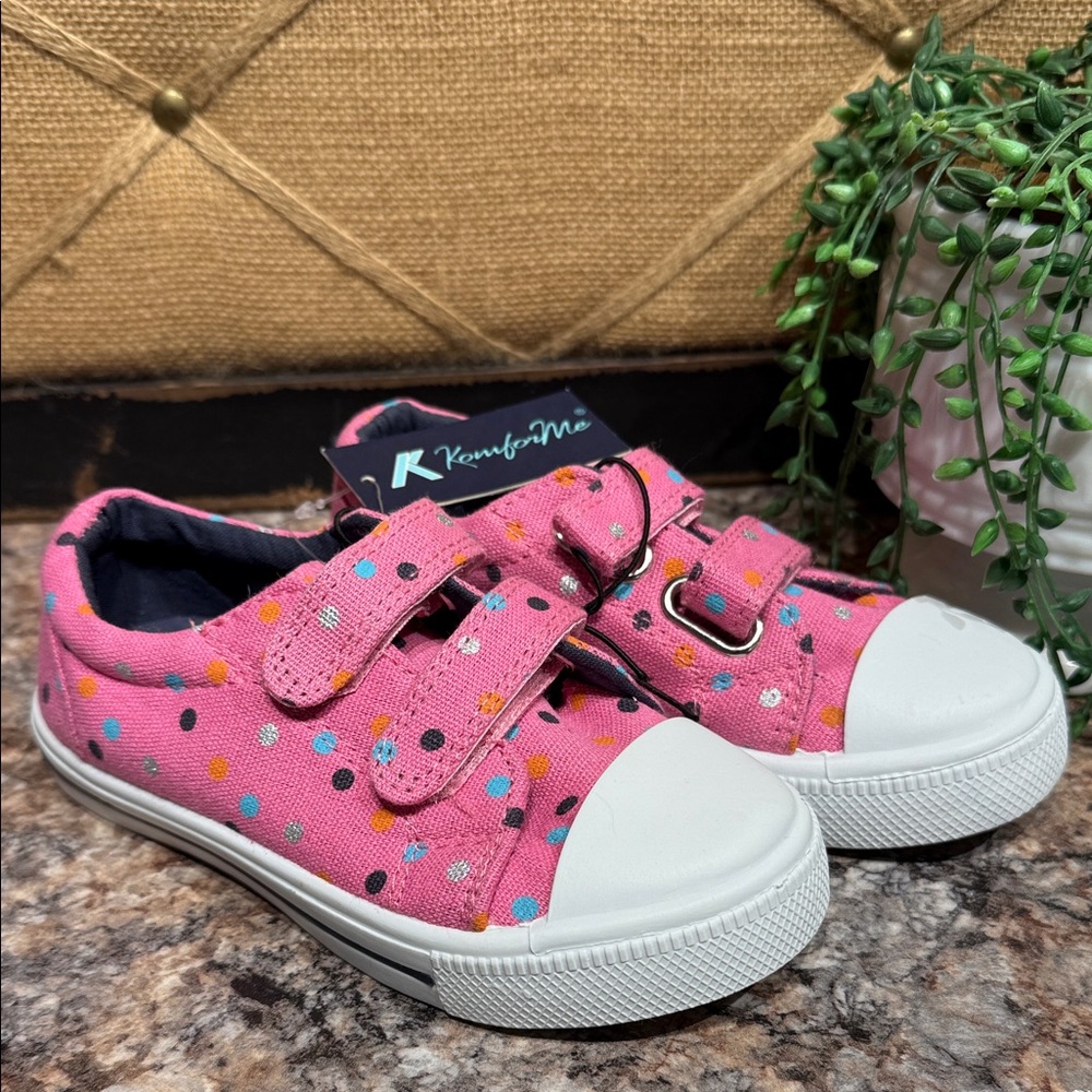 KomforMe Girls shoes